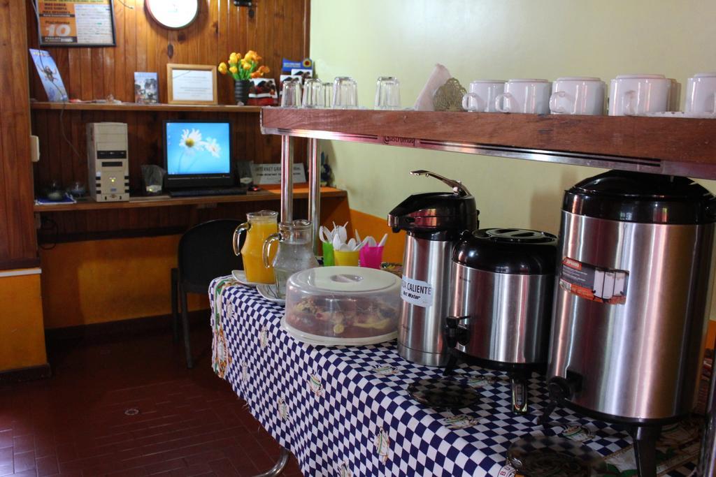 Residencial Noelia Hostel Puerto Iguazú Exteriör bild