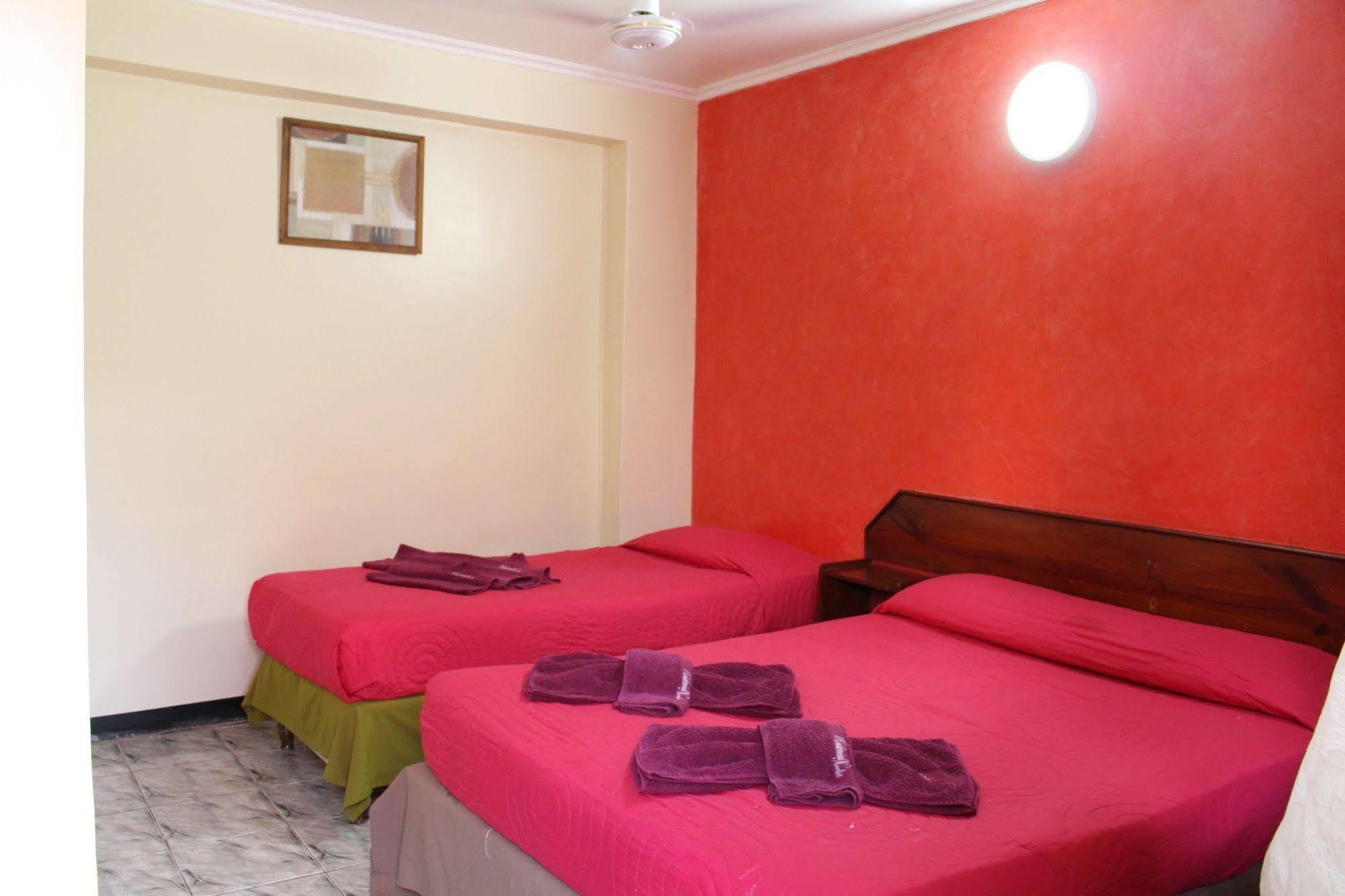 Residencial Noelia Hostel Puerto Iguazú Exteriör bild