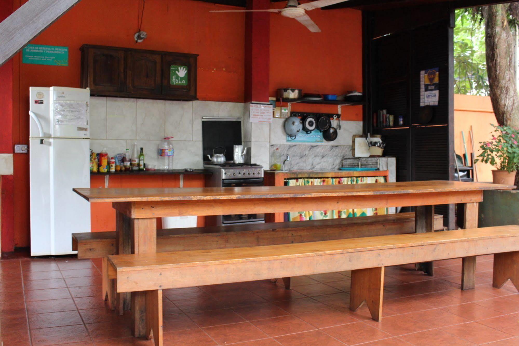 Residencial Noelia Hostel Puerto Iguazú Exteriör bild