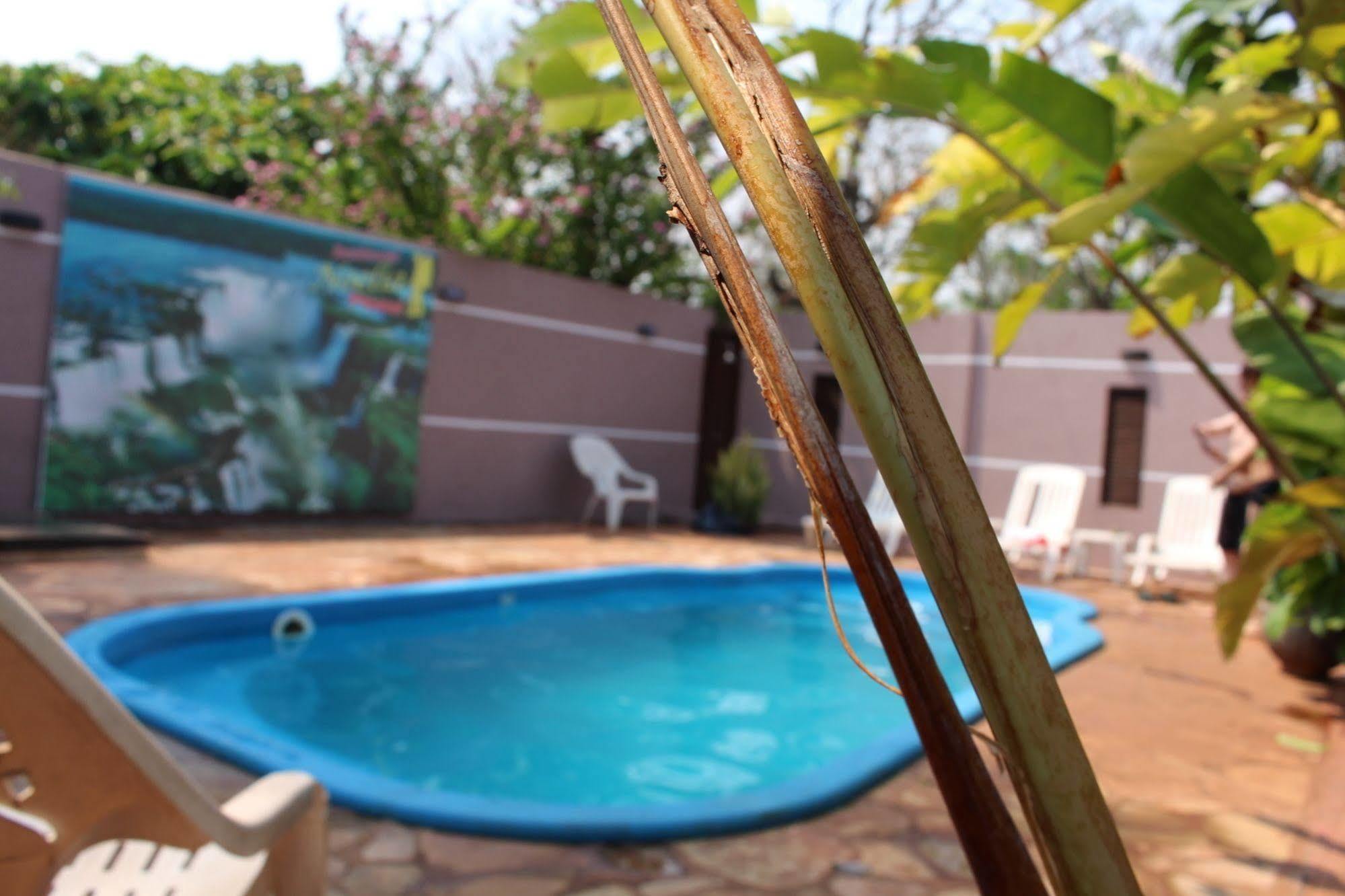 Residencial Noelia Hostel Puerto Iguazú Exteriör bild