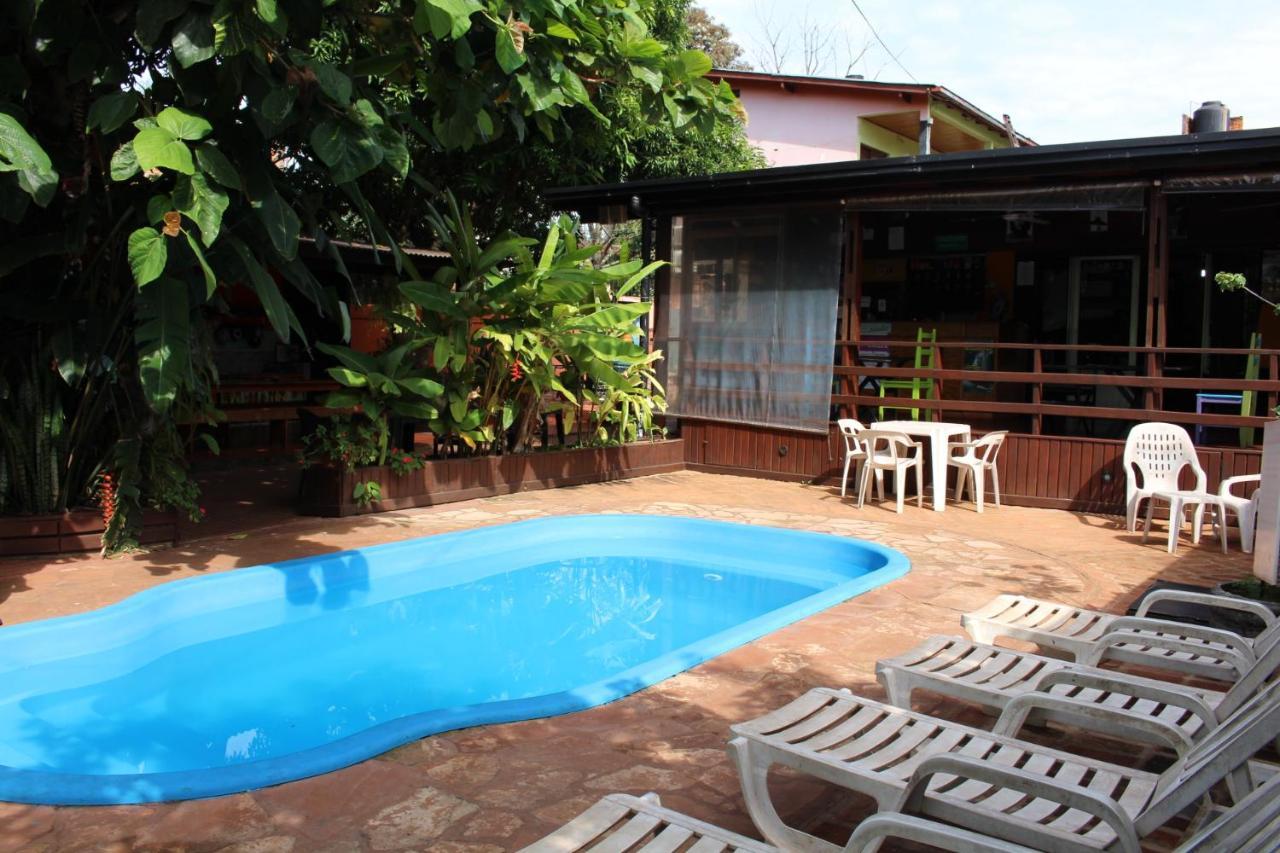 Residencial Noelia Hostel Puerto Iguazú Exteriör bild