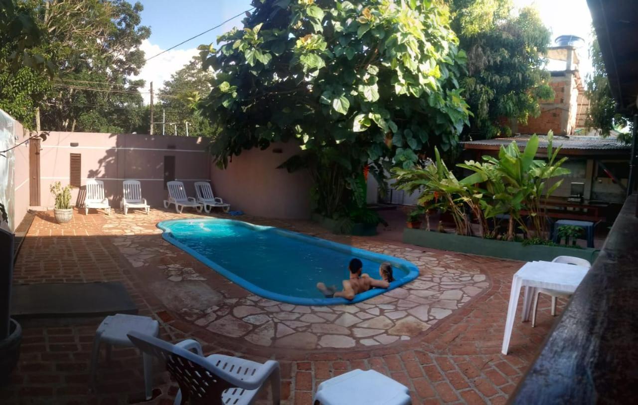 Residencial Noelia Hostel Puerto Iguazú Exteriör bild